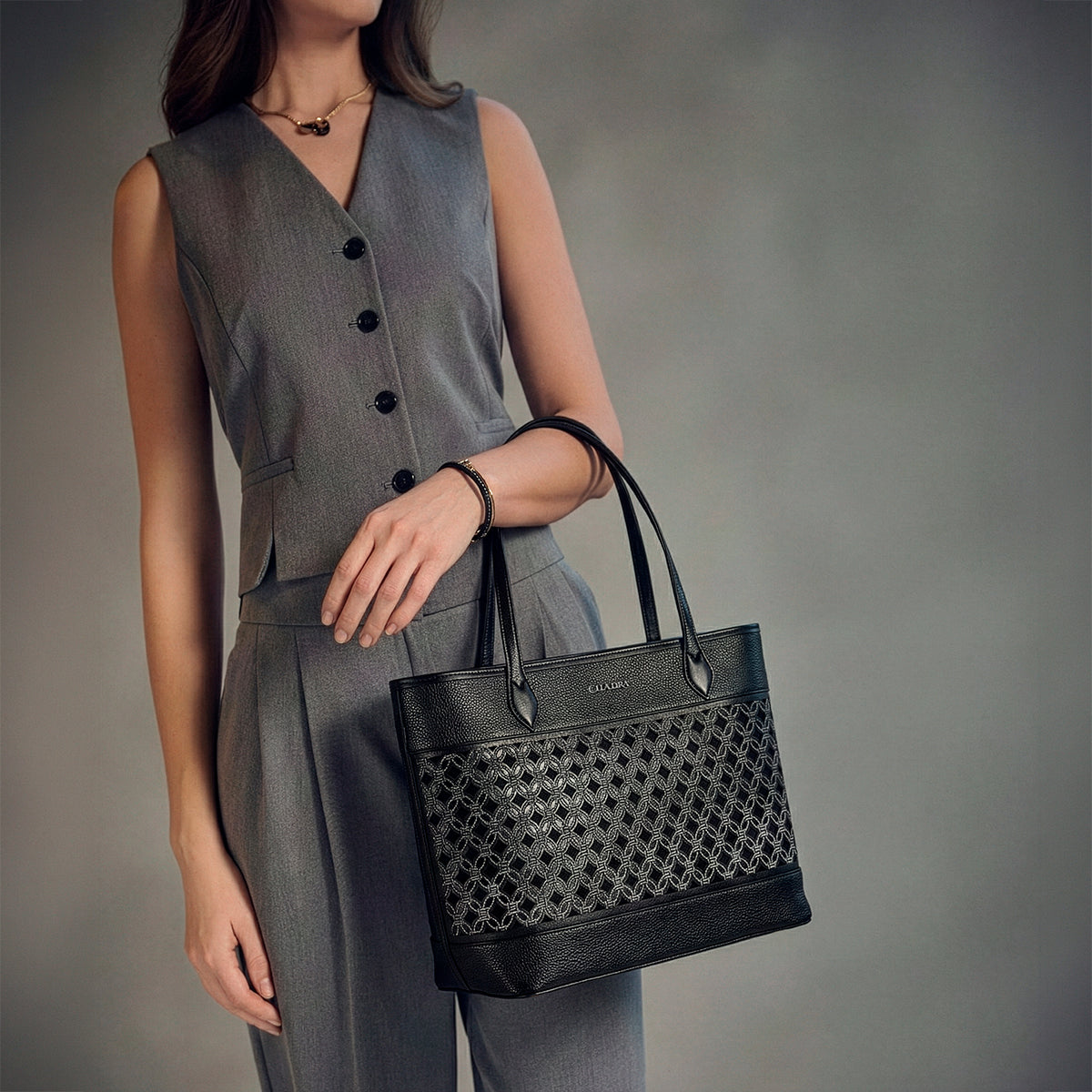 Women Cuadra Cowhide Bag DU819