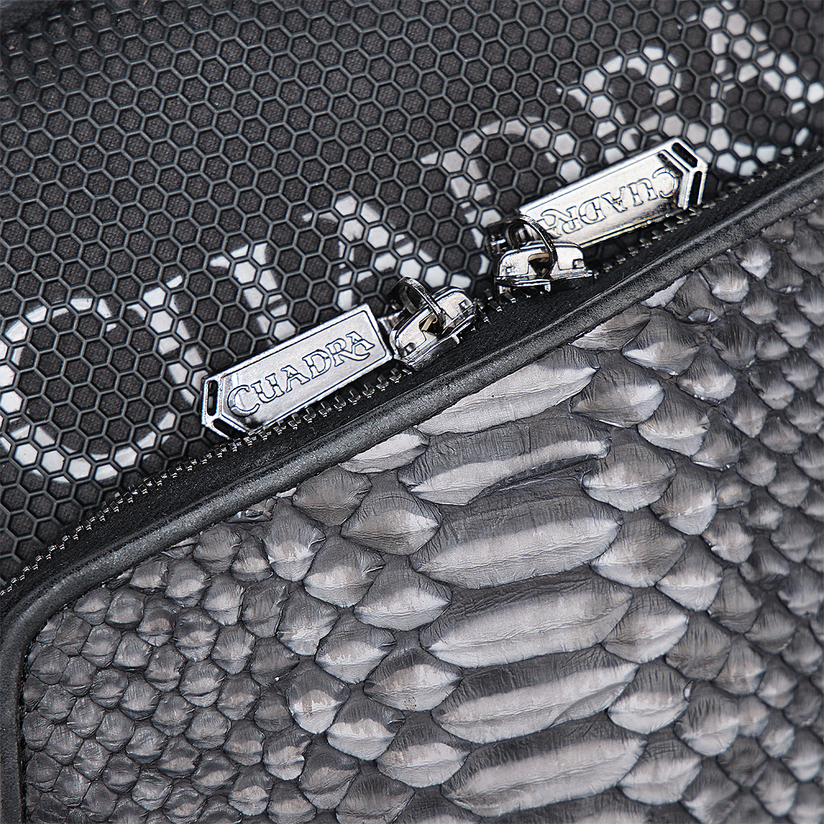 Men Cuadra Python Zipper Bag DU728