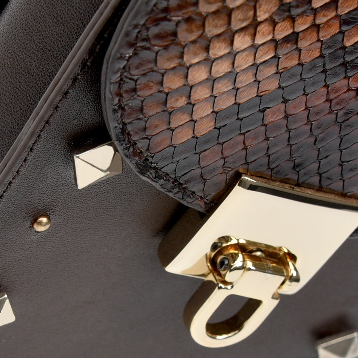 Women Cuadra Python Bag DU454